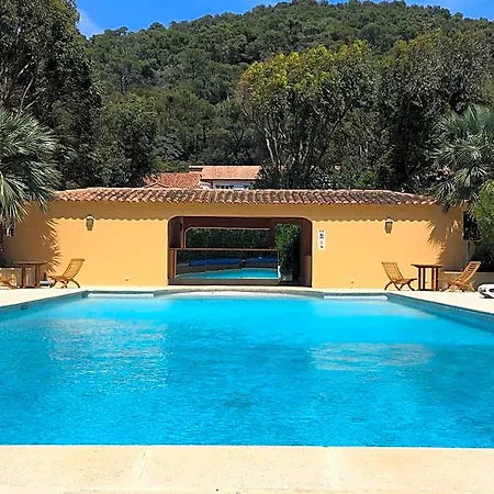 Le Manoir De Hotel